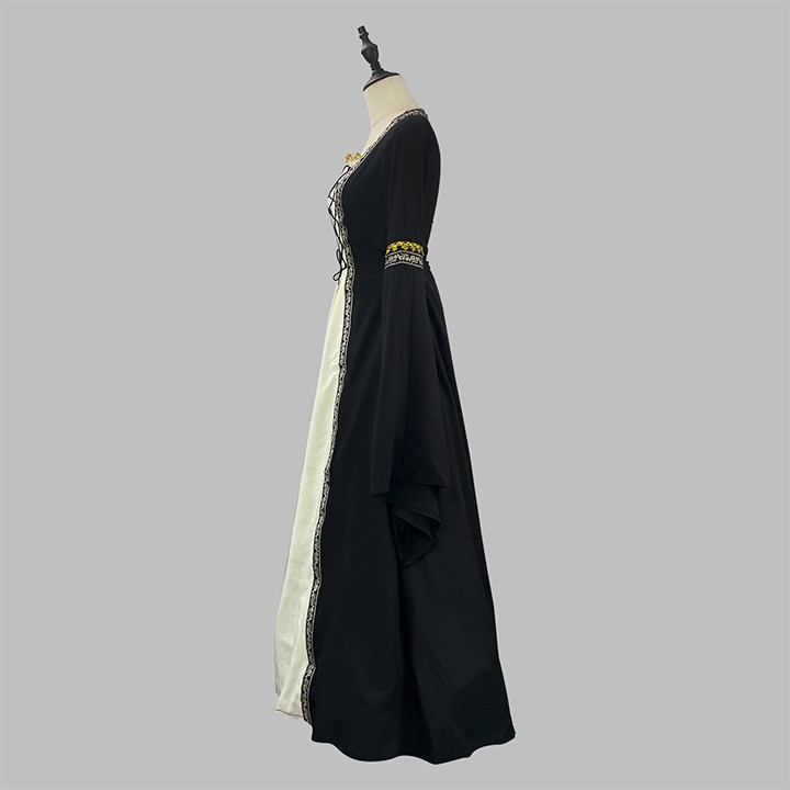 スクエアネック